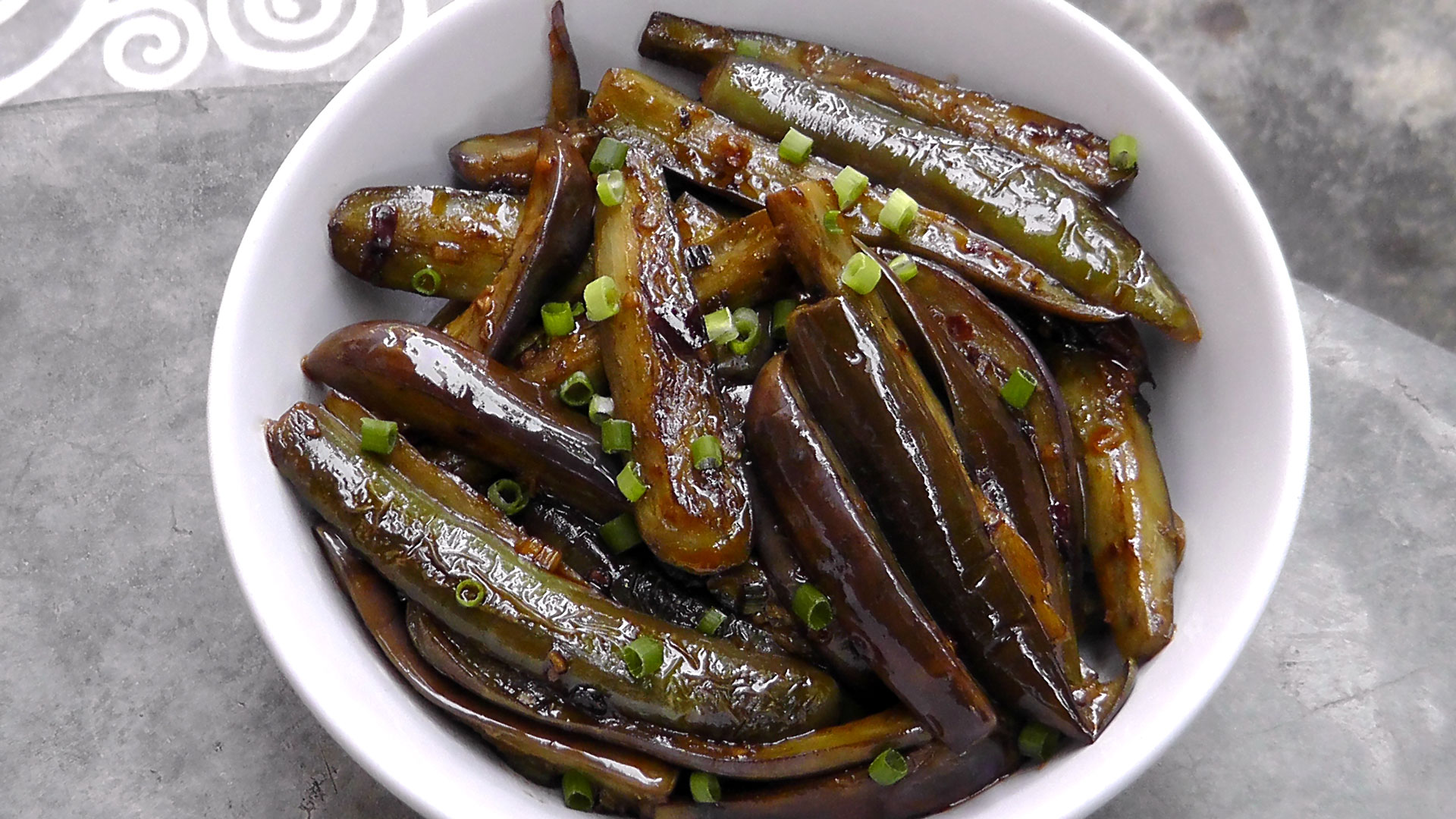 vegan-vegetarisches-chinesisches-rezept-auberginen-knoblauch