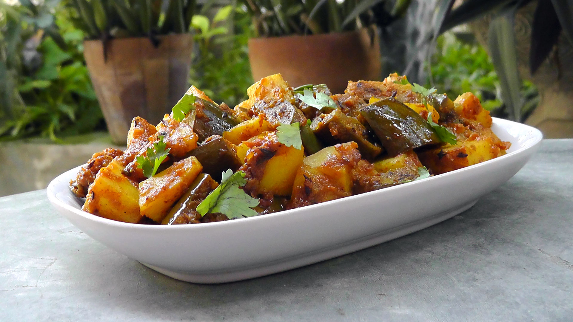 indische-aubergine-kartoffeln-vegetarisches-rezept