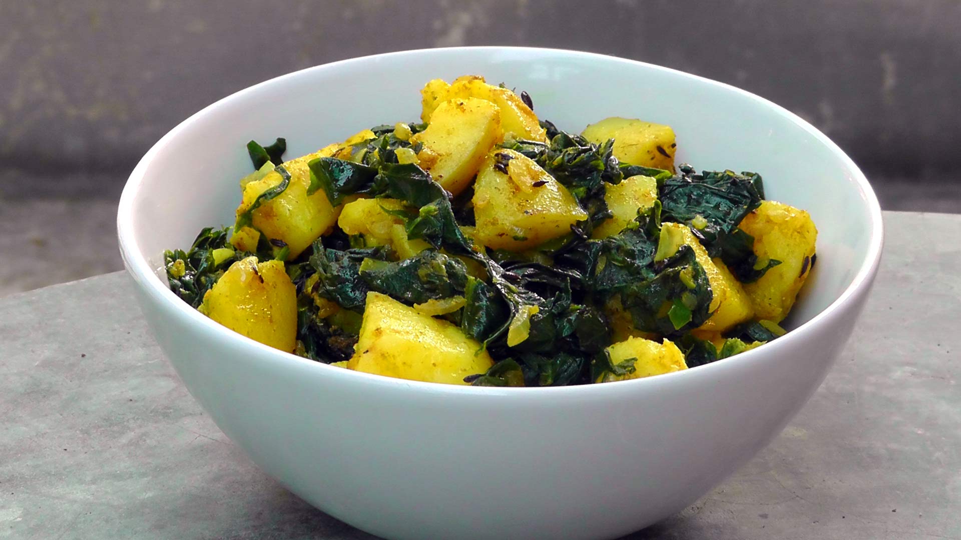 Indische Kartoffeln mit Spinat – International Vegan
