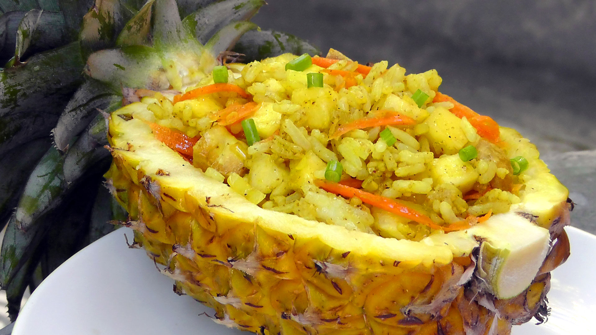Thai gebratener Reis mit Ananas – International Vegan