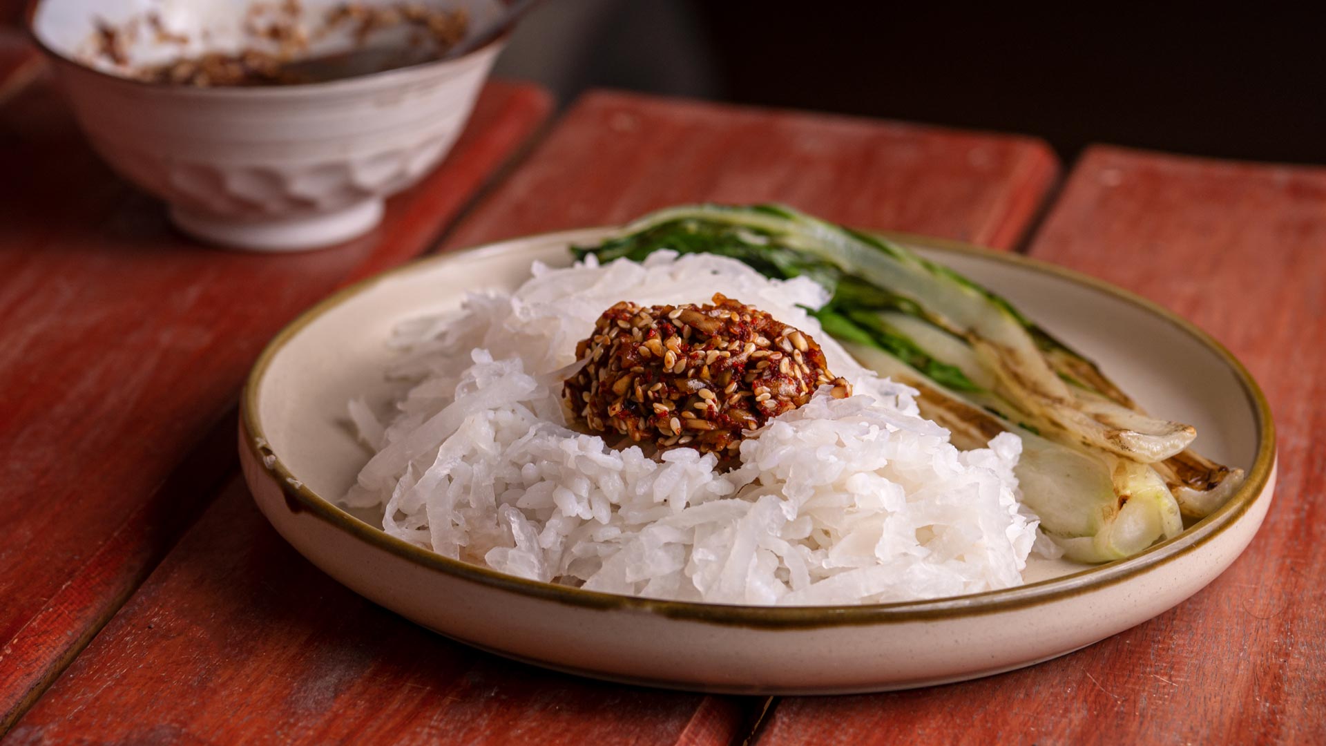 Koreanischer Rettich Reis mit Chili-Sesam Paste - Mu Bap